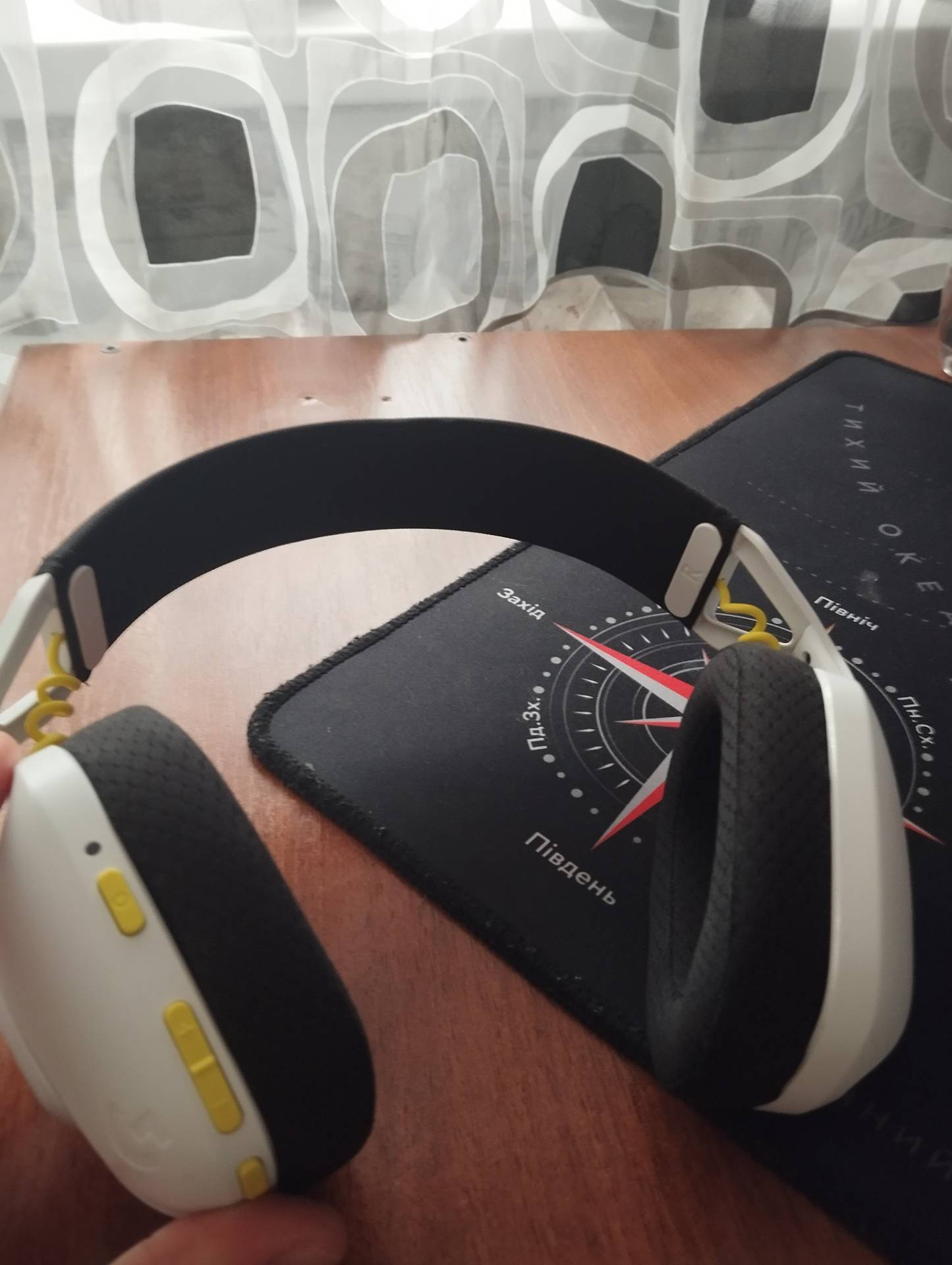 Наушники Logitech g435