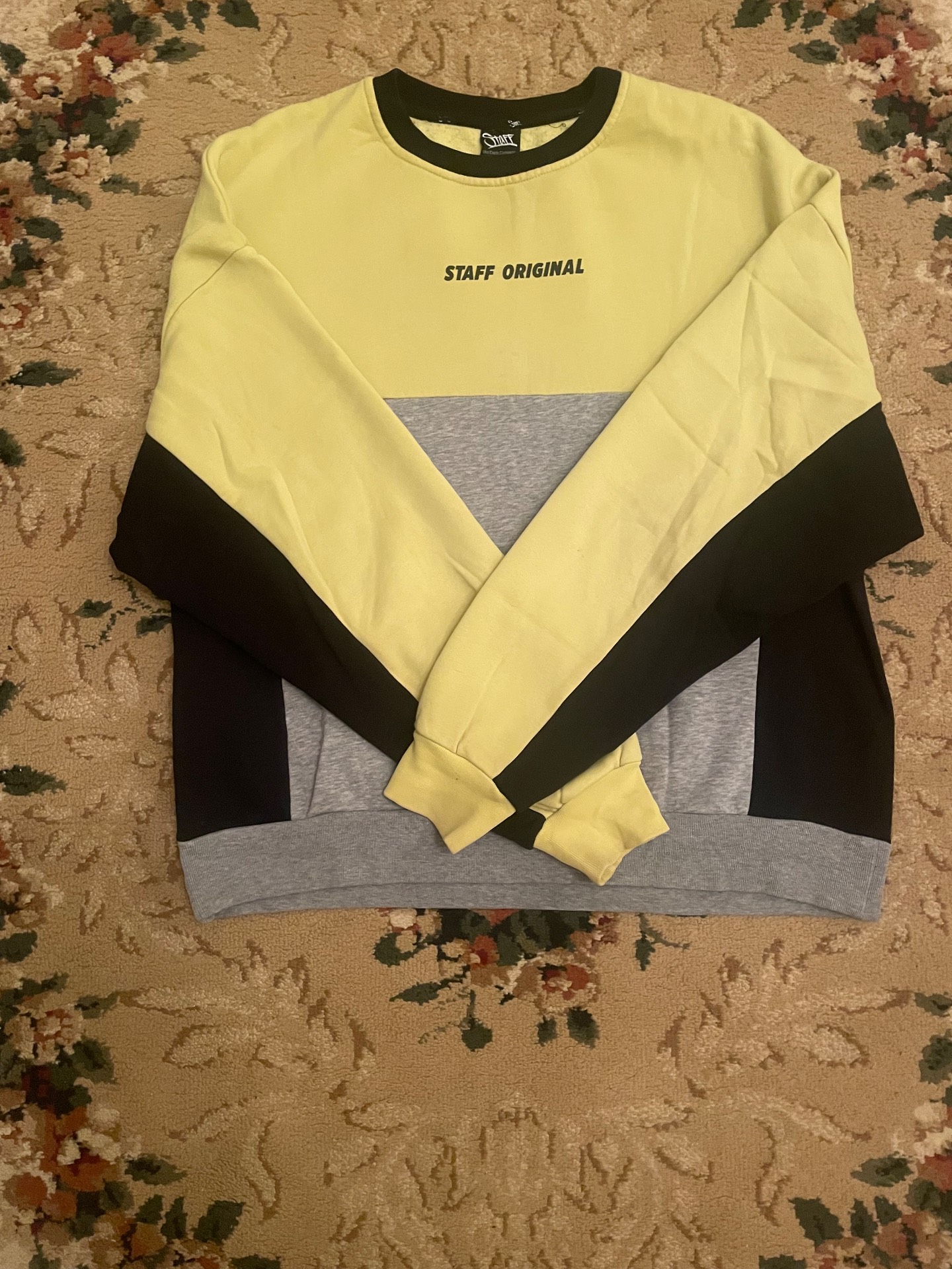 Свитшот Staff