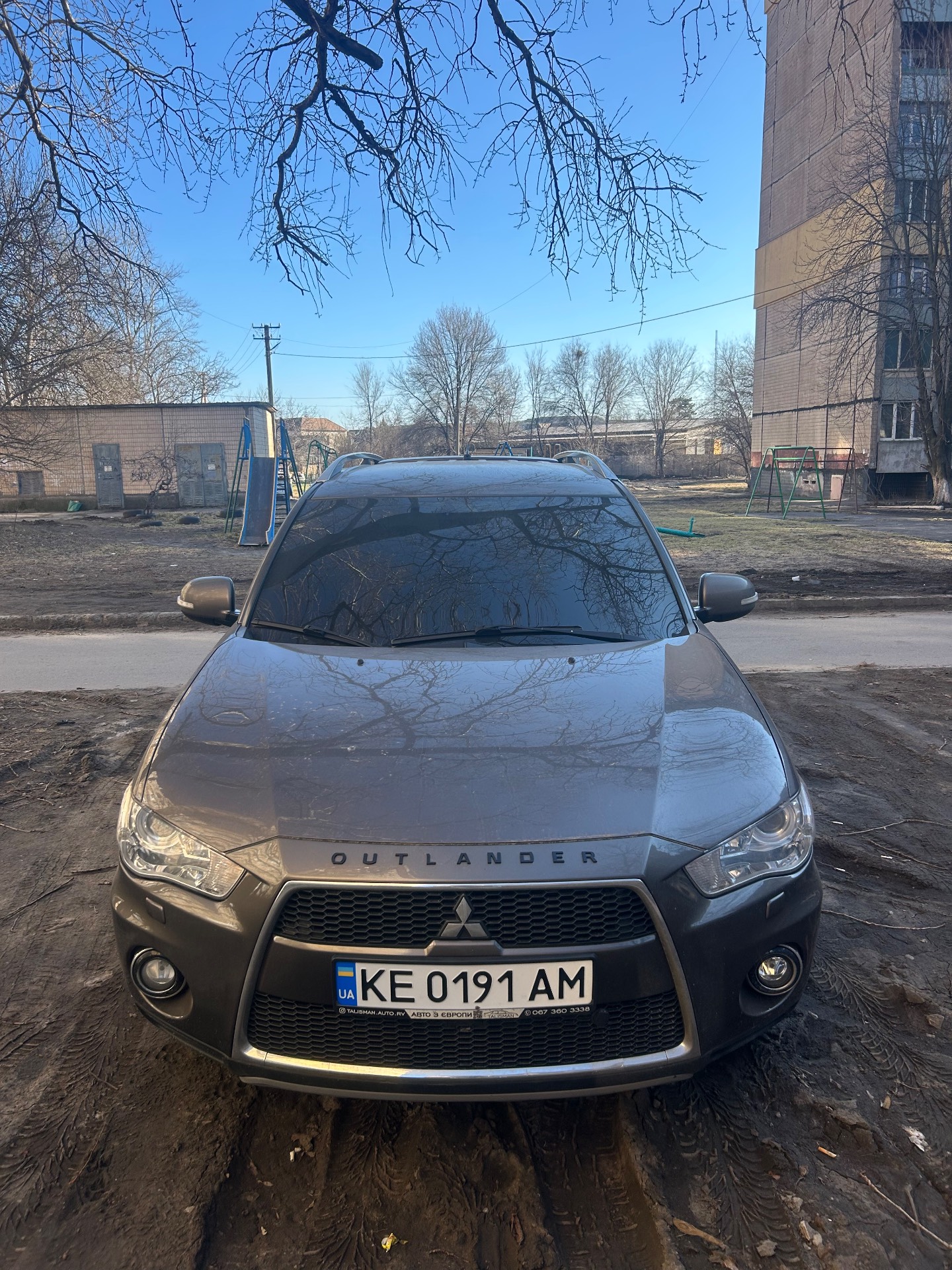 Митсубиси аутлендер