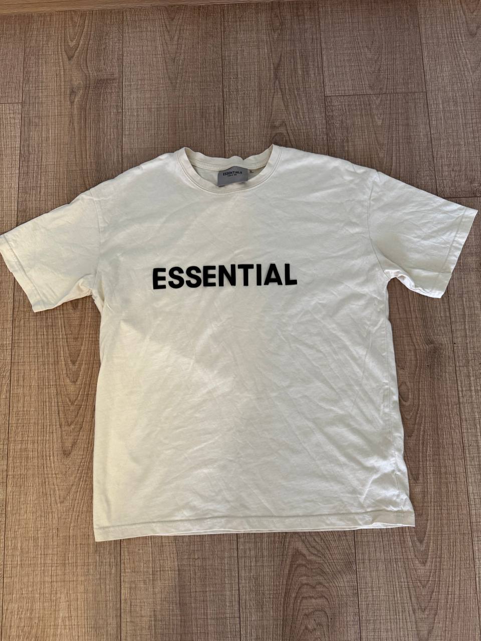 Футболка Fear of God Essentials