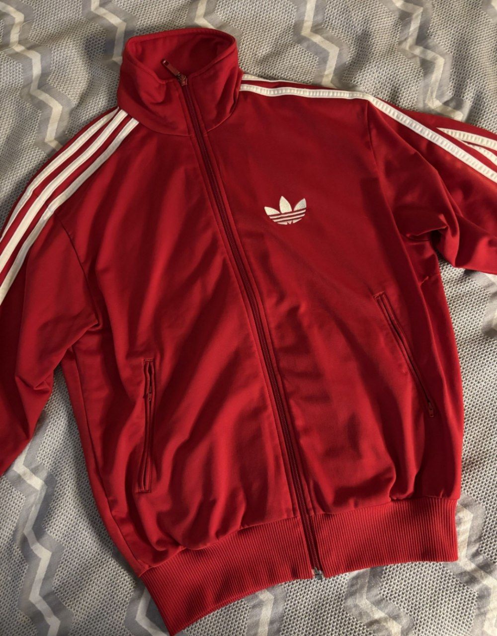 Adidas zip-hoodie red