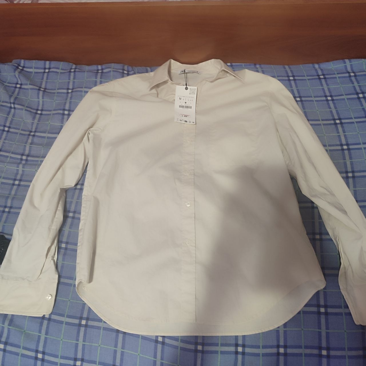 ZARA рубашка M размер 750 торг; Fred Perry свитер L размер не ориджинал 400торг.